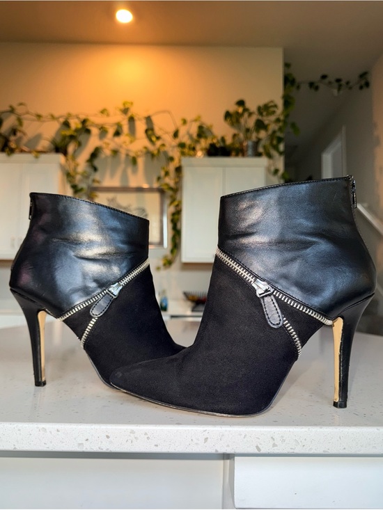 Rock & Republic Shoes - Rock & Republic Black Leather & Suede Zip-Accent Ankle Booties